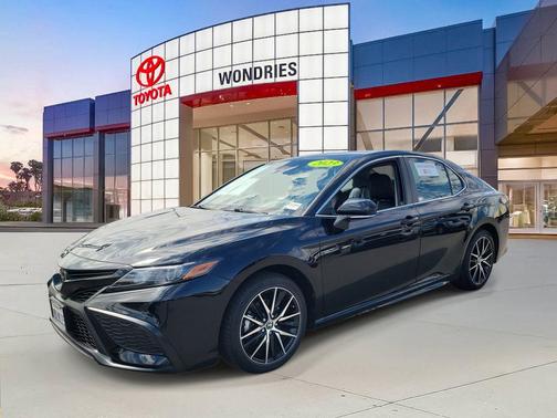 2023 Toyota Camry SE
