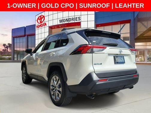 Blizzard Pearl 2022 Toyota RAV4 XLE Premium