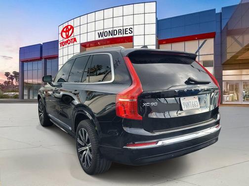 2024 Volvo XC90 B5 Plus Bright Theme
