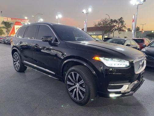 2024 Volvo XC90 B5 Plus Bright Theme