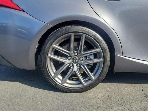 2018 Lexus IS 300 Base