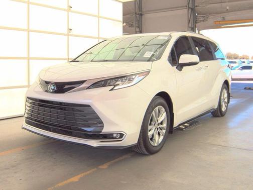 2024 Toyota Sienna Limited