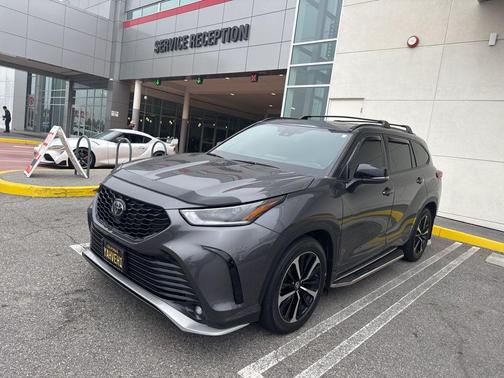 2022 Toyota Highlander XSE