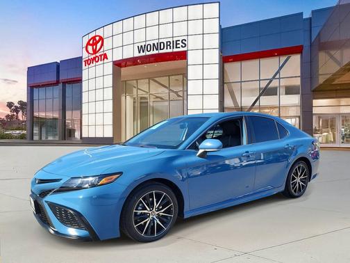 2023 Toyota Camry SE