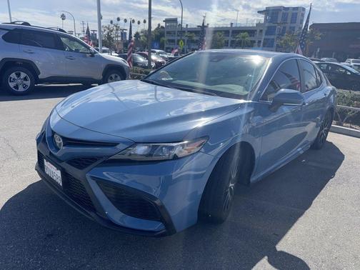 2023 Toyota Camry SE