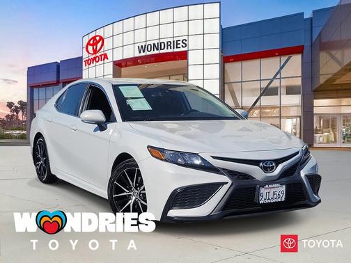 2024 Toyota Camry SE