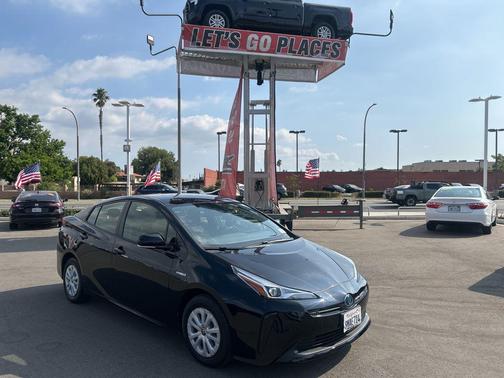 2019 Toyota Prius LE