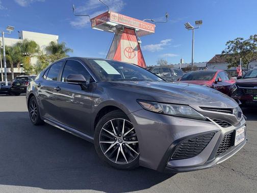2023 Toyota Camry SE