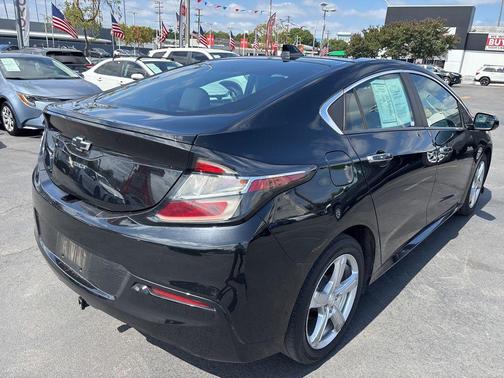 Mosaic Black Metallic 2019 Chevrolet Volt LT