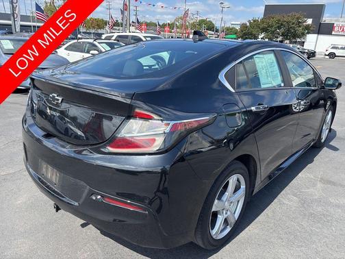 Mosaic Black Metallic 2019 Chevrolet Volt LT