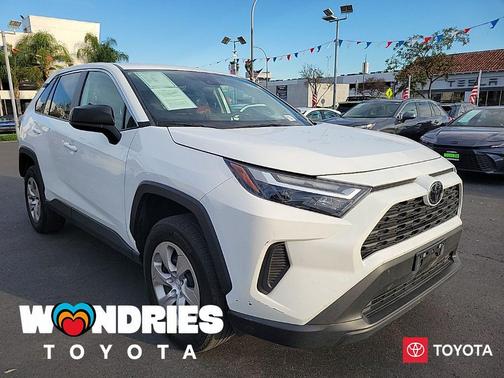 2024 Toyota RAV4 LE