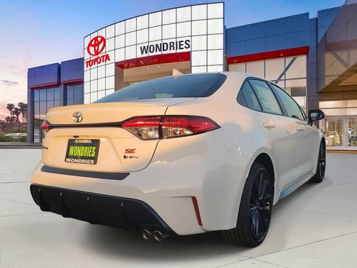 2026 Toyota Corolla Hybrid SE