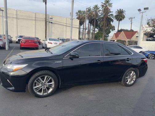 2017 Toyota Camry Hybrid SE