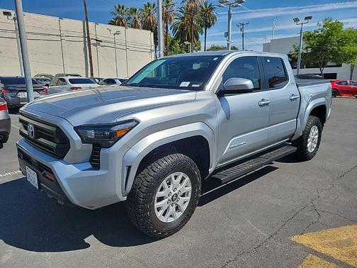 2025 Toyota Tacoma SR5