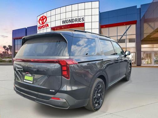 2025 Kia Carnival Hybrid SX