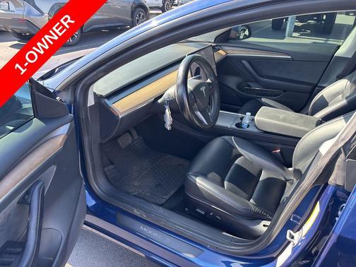Deep Blue Metallic 2022 Tesla Model 3 Long Range