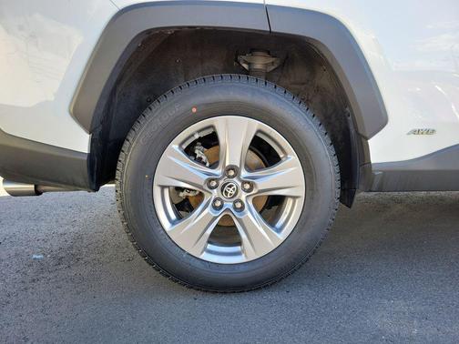 2023 Toyota RAV4 Hybrid LE