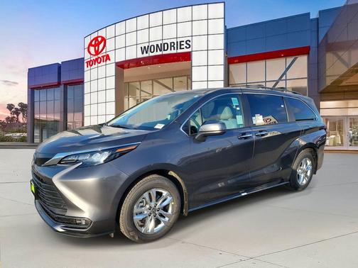 2025 Toyota Sienna XLE