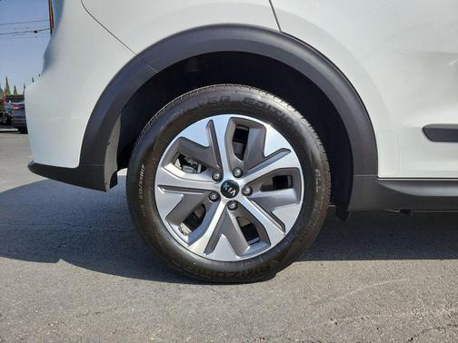 Snow White Pearl 2020 Kia Niro EV EX