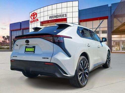 Wind Chill Pearl 2026 Toyota bZ Limited