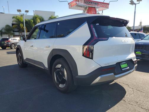 2024 Kia EV9 Wind