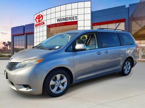 2011 Toyota Sienna LE