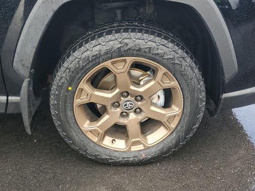 2023 Toyota RAV4 Hybrid Woodland Edition