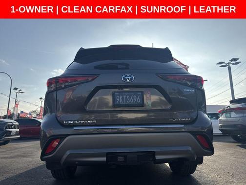Magnetic Gray Metallic 2024 Toyota Highlander Hybrid Platinum