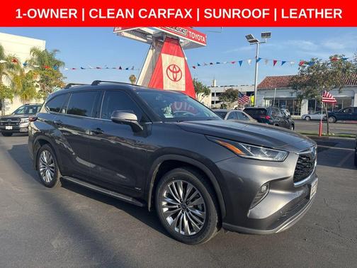 Magnetic Gray Metallic 2024 Toyota Highlander Hybrid Platinum