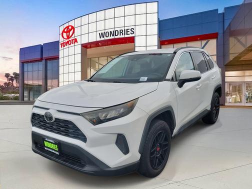 2019 Toyota RAV4 LE