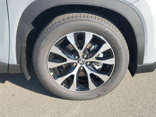 2026 Toyota Grand Highlander Hybrid Limited MAX