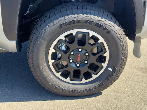 2025 Toyota Tacoma TRD Off Road