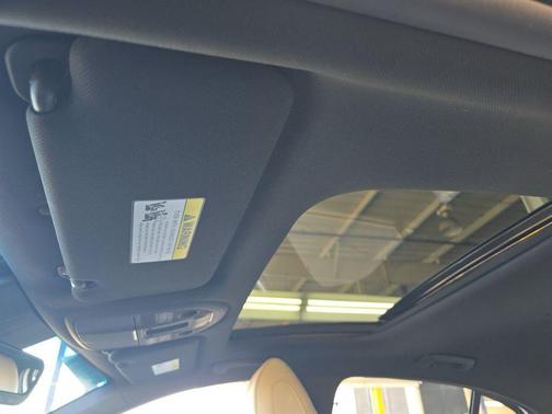 2023 Genesis G70 2.0T RWD