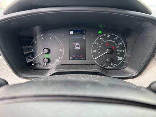 2024 Toyota Corolla Hybrid LE