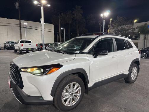 2025 Toyota Corolla Cross LE