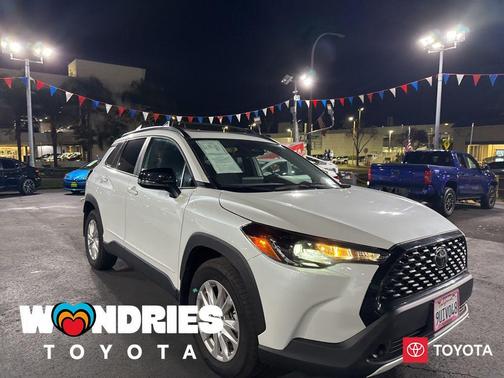 2025 Toyota Corolla Cross LE