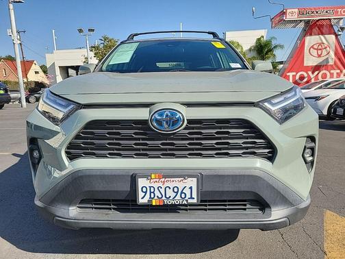 2022 Toyota RAV4 Hybrid XLE Premium