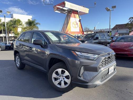 2023 Toyota RAV4 LE