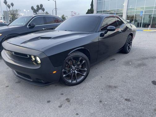 2015 Dodge Challenger SXT