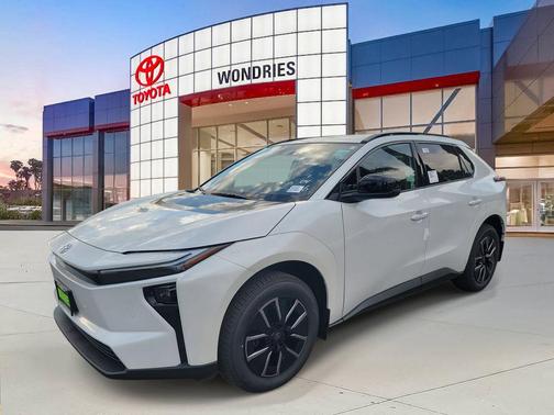 2026 Toyota bZ XLE Plus