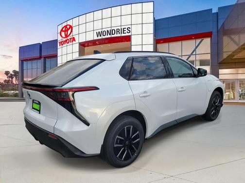 2026 Toyota bZ XLE Plus