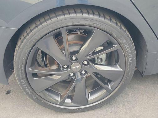 2023 Genesis G70 2.0T RWD