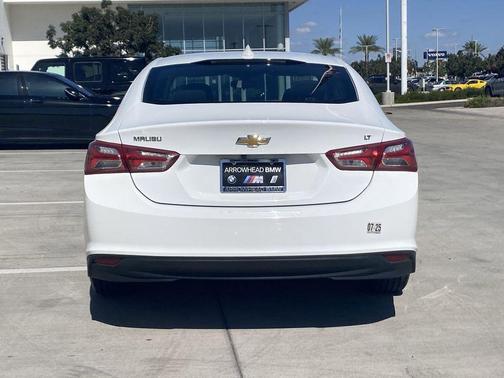 2022 Chevrolet Malibu FWD LT