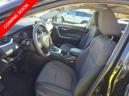 Midnight Black Metallic 2019 Toyota RAV4 XLE
