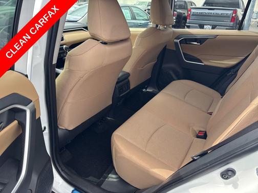 Ice 2025 Toyota RAV4 XLE