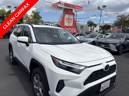 Ice 2025 Toyota RAV4 XLE