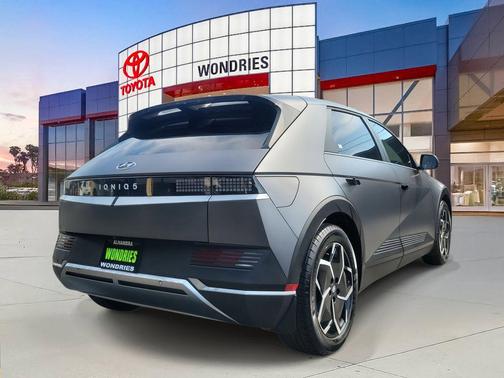 2024 Hyundai IONIQ 5 SEL