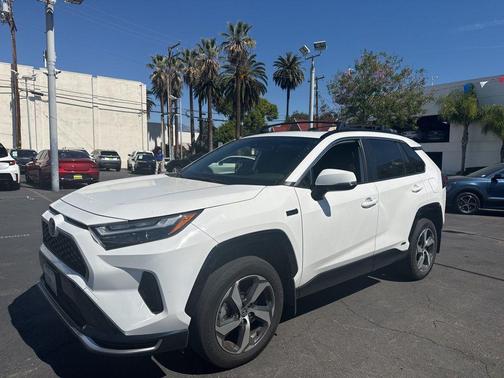 2023 Toyota RAV4 Prime SE