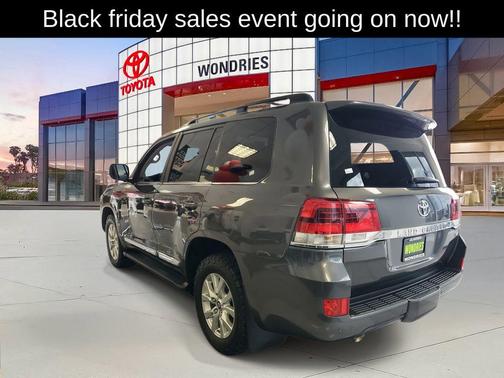 2019 Toyota Land Cruiser Base
