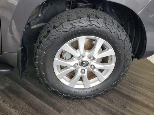 2019 Toyota Land Cruiser Base